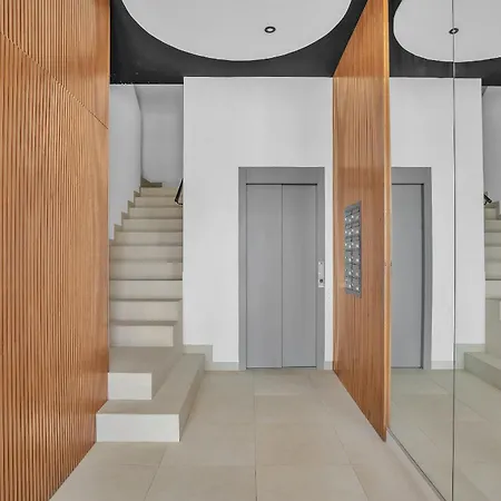 La Viu - Luxury Beachfront 아파트