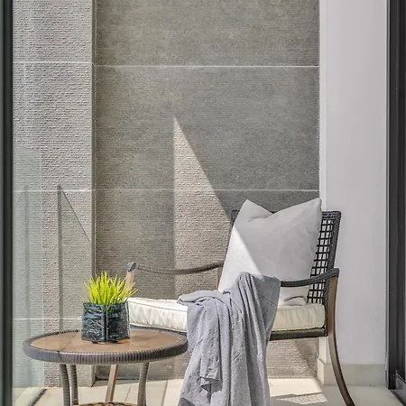 La Viu - Luxury Beachfront Daire *