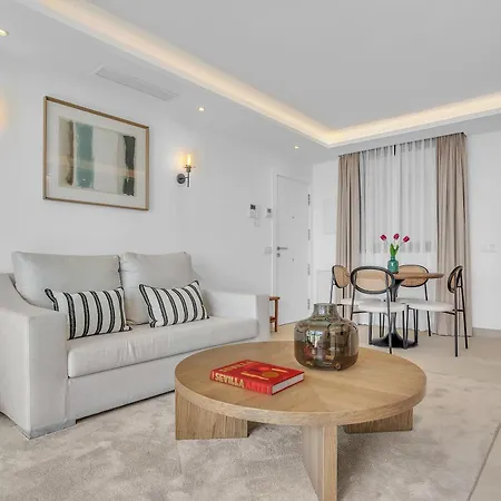 La Viu - Luxury Beachfront By Finest Apartment