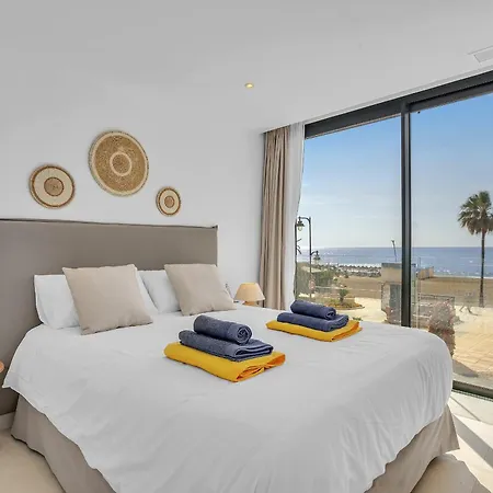 La Viu - Luxury Beachfront By Finest Lägenhet Estepona